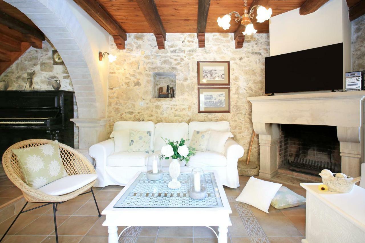 Villa Pasiphae Kamilárion Exteriér fotografie
